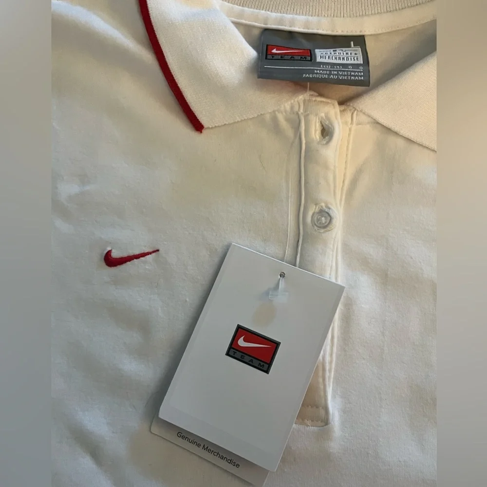 NWT Nike St. Louis Cardinals fitted polo. Perfect for game day! ⚾️ - Picture 3 of 4